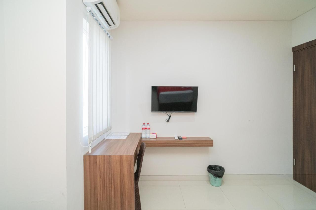Reddoorz Plus @ Jalan Pemuda Timur ボジョネゴロ エクステリア 写真